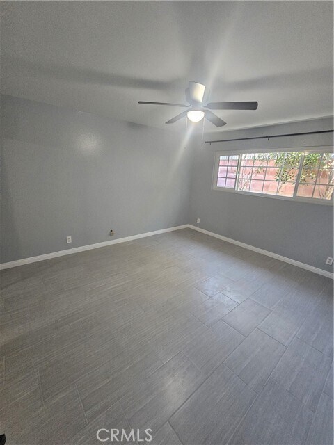 Foto del edificio - 4222 W 120th St