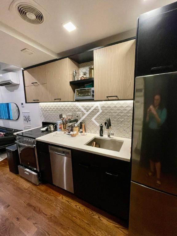 Building Photo - 1 bedroom in BROOKLYN NY 11216