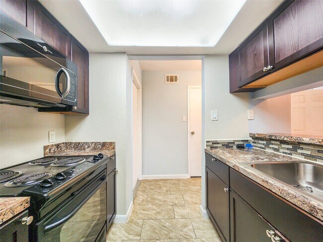 Foto del edificio - 2820 S Bartell Dr
