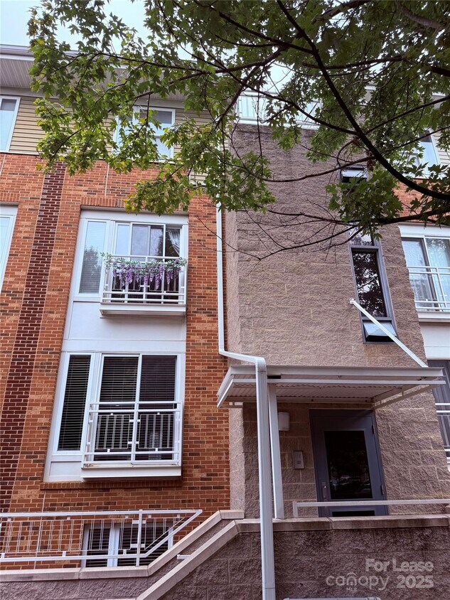 Foto principal - 3631 Warp Street