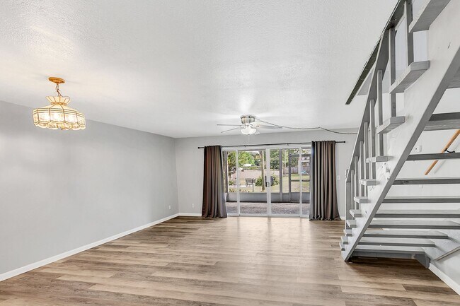 Foto del edificio - 4111 Raney Rd