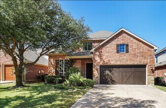 Building Photo - 1441 Golf Club Dr
