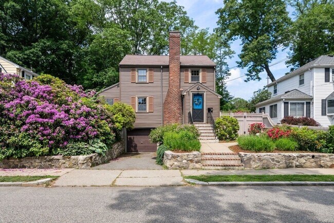 Building Photo - 31 Braeburn Rd