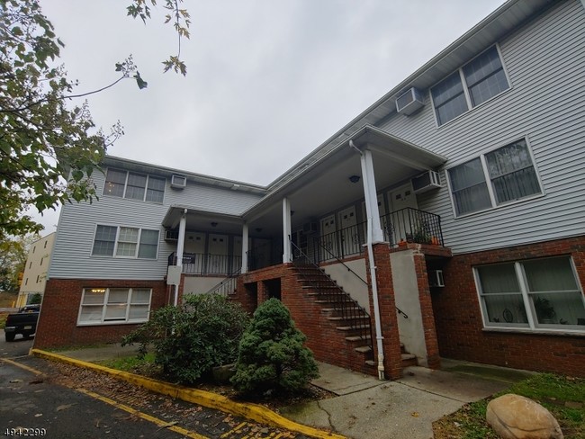 Foto del edificio - 5 Sewall Ave