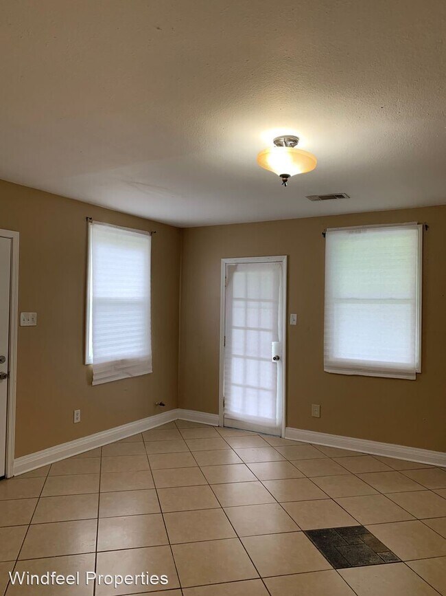 Foto del edificio - 3 br, 1 bath House - 3726 St. Bernard Ave.
