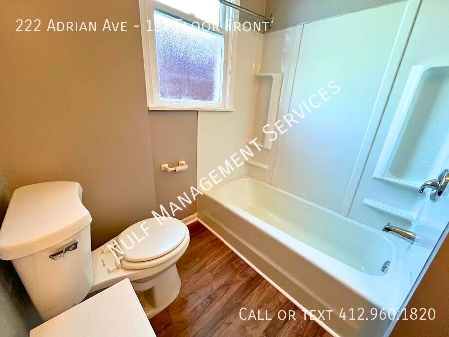 Foto del edificio - 222 Adrian Ave