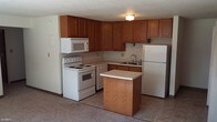 Primary Photo - 808 College St N