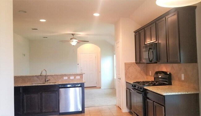 Building Photo - 10020 Epic Knoll Dr