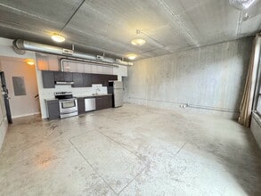 Building Photo - 2407 Bull St