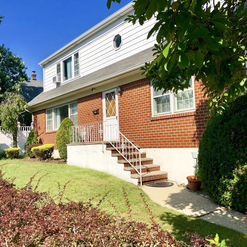 1436 Bay St Unit 1, Staten Island, NY 10305 Apartment for Rent in Staten Island, NY