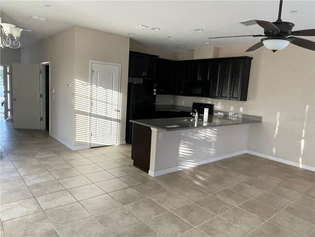 Building Photo - 68 Zamora Pl