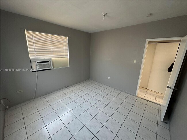 Foto del edificio - 4210 SW 25th St