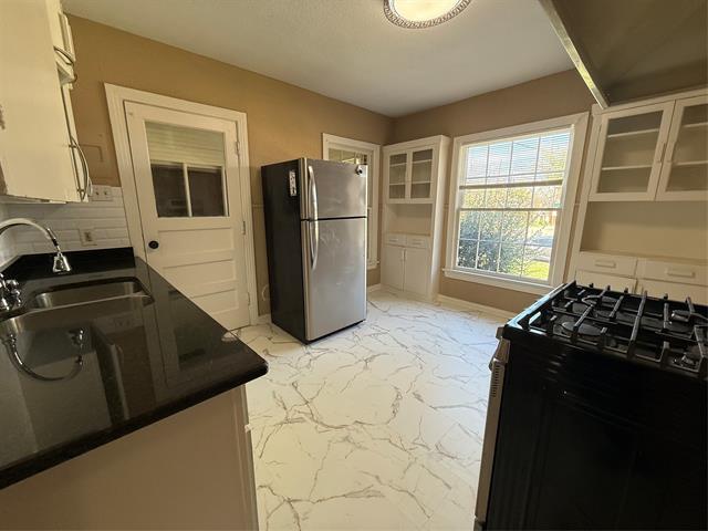 Foto del edificio - 2133 Edwin St