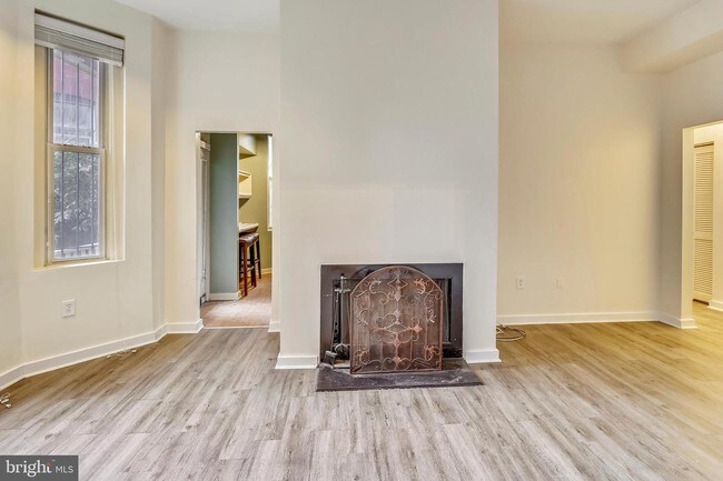 Foto del edificio - 1900 3rd St NW