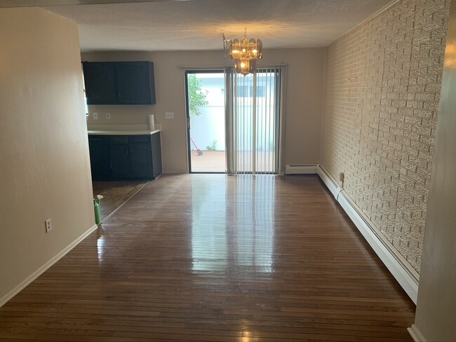 Dining Room - 58 Sheri Ln