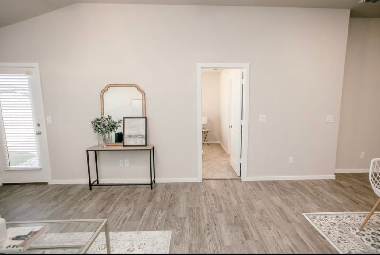 Living room and master entrance - 71 Maverick Dr