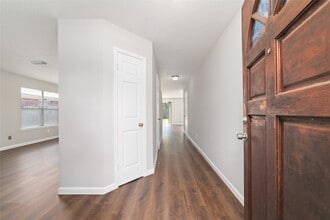 Building Photo - 14431 Parkesgate Dr