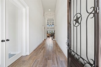 Building Photo - 6938 Amberwing Wy