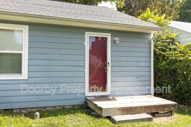 Building Photo - 5345 Lazard St