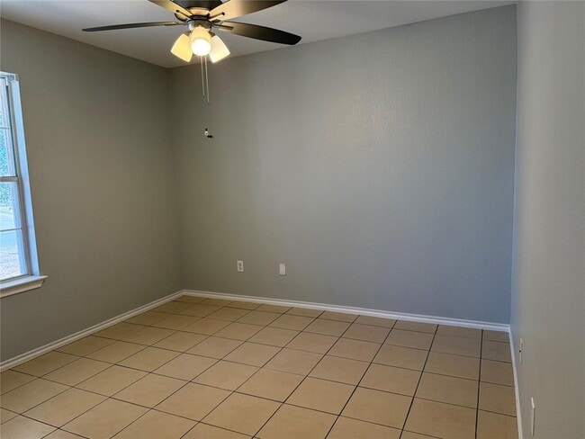Building Photo - 313 Katherine Way