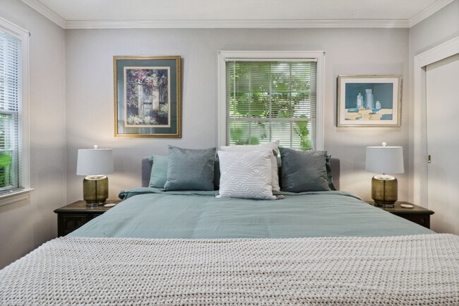 Foto del edificio - 1616 Skidaway Rd