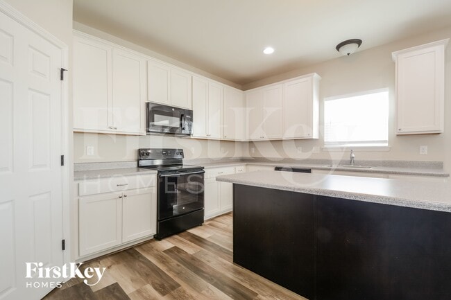 Building Photo - 3248 Charlestowne Crossing Dr