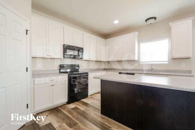 Foto del edificio - 3248 Charlestowne Crossing Dr