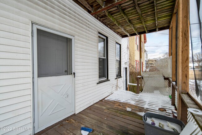 Building Photo - 144 5th Ave