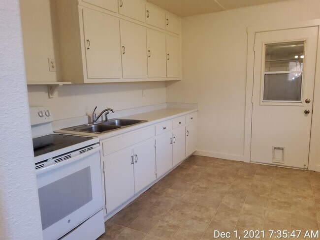 Building Photo - 3458 Erle Rd