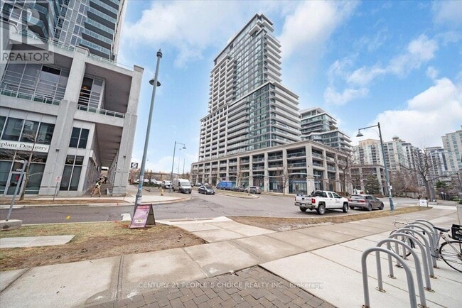 Building Photo - 2121 Lake Shore Blvd W