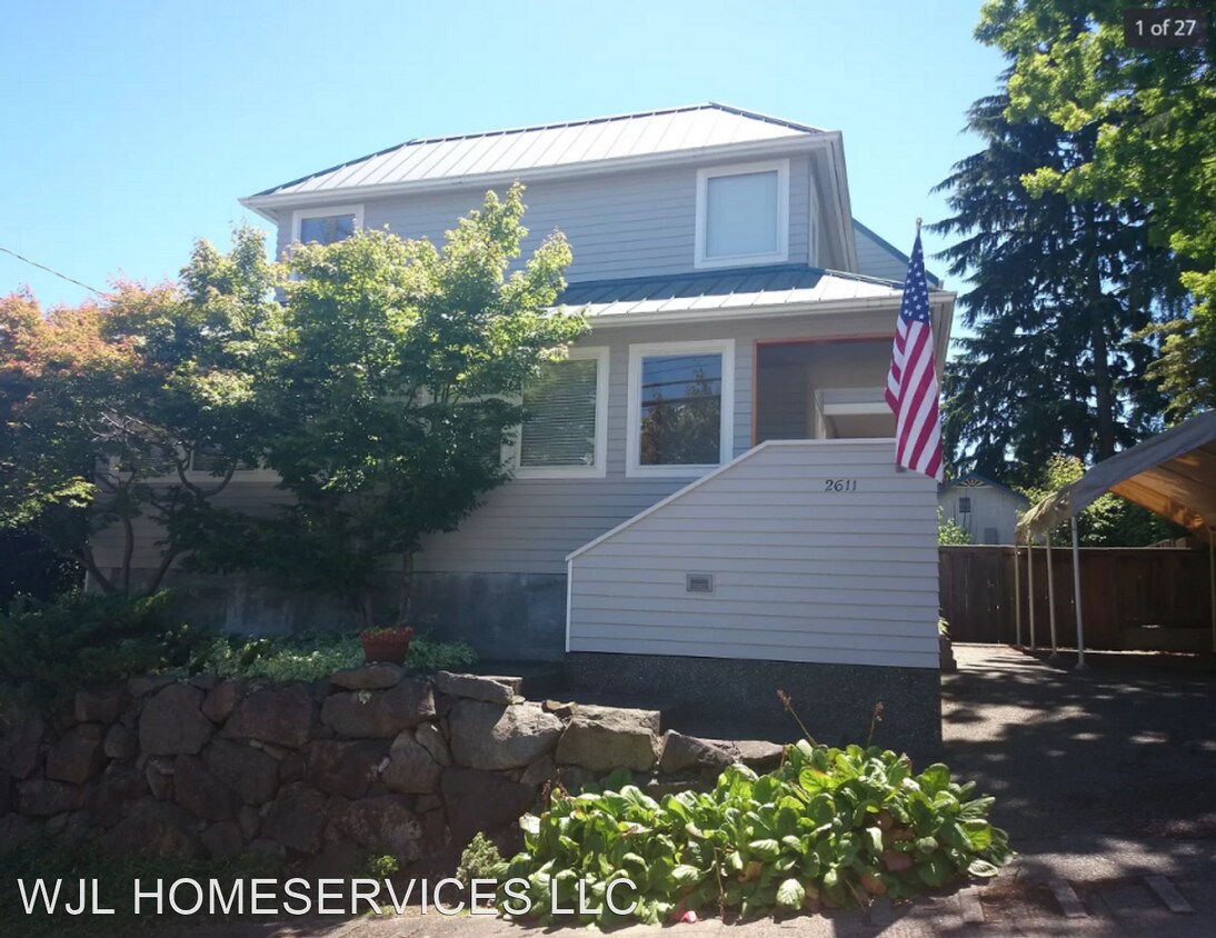 5 br, 3 bath House 2611 W Newton St