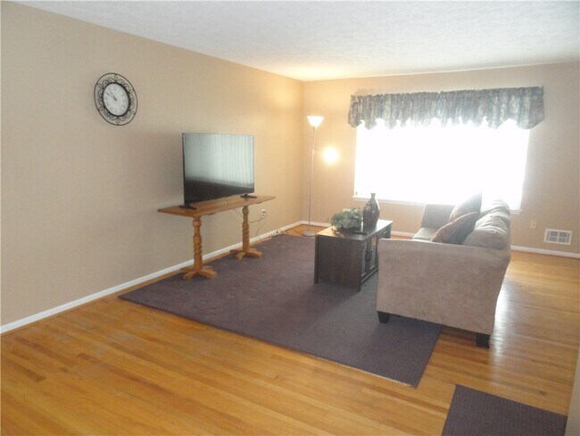 Foto del edificio - 64 Greenway Blvd