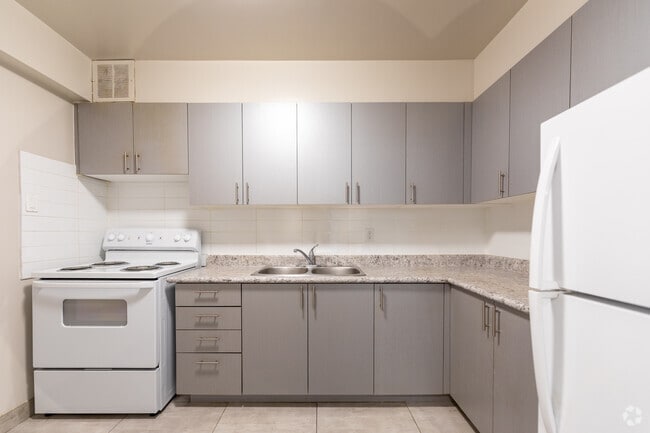 2BR, 1BA - 888SF - Kitchen - 2250 Kennedy Rd