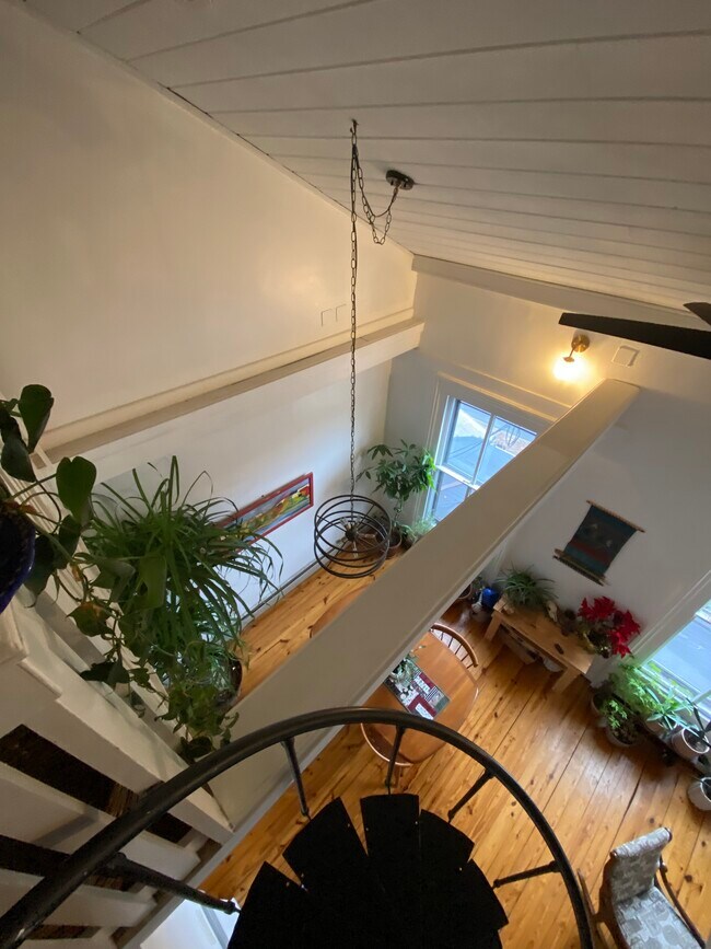 Building Photo - 67 1st St
