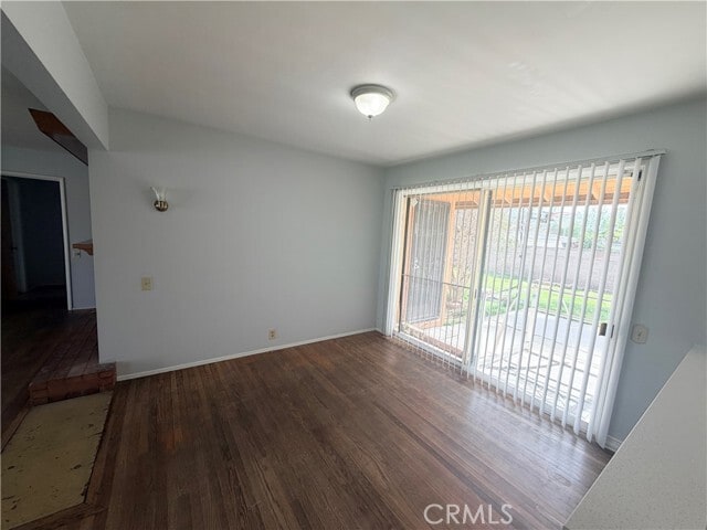 Building Photo - 323 E Holly St