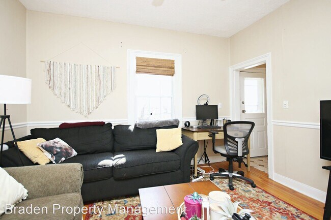 Building Photo - 2 br, 2 bath House - 1113 Grove Street