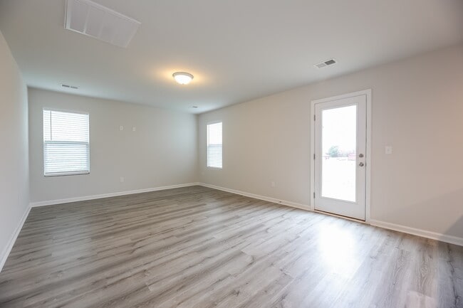 Building Photo - 346 Elevation Ct