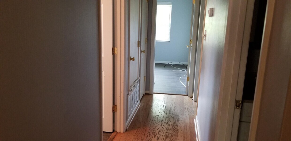 Building Photo - 2404 Debden Ct