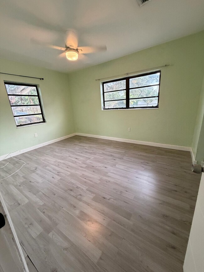 Foto del edificio - 14930 NW 16th Dr