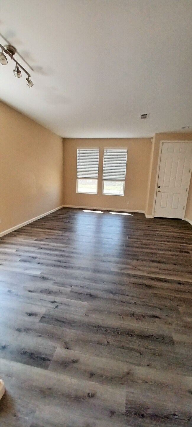 Building Photo - 3424 Jumilla Way