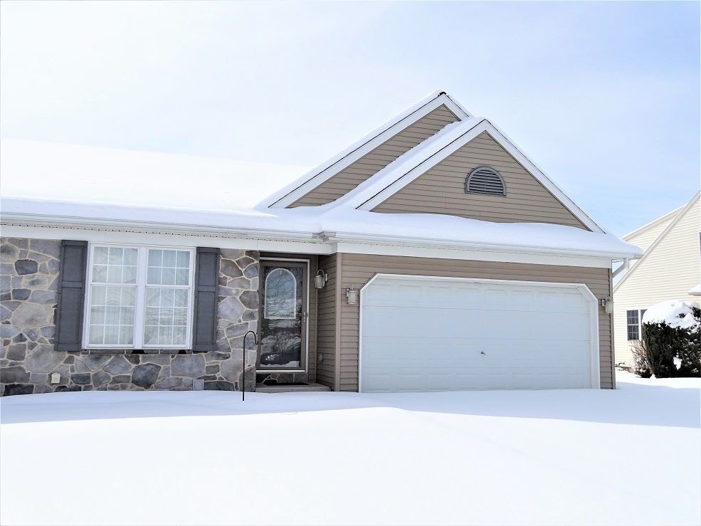 Primary Photo - 4144 Green Park Dr