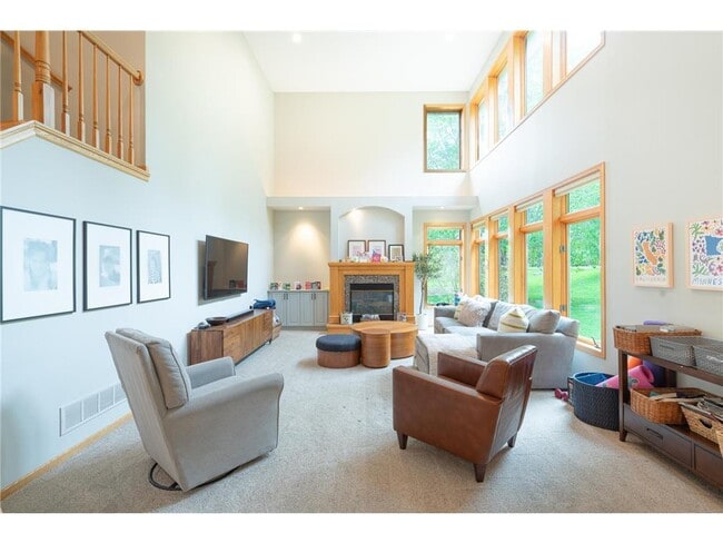 Building Photo - 14941 Camdon Hill