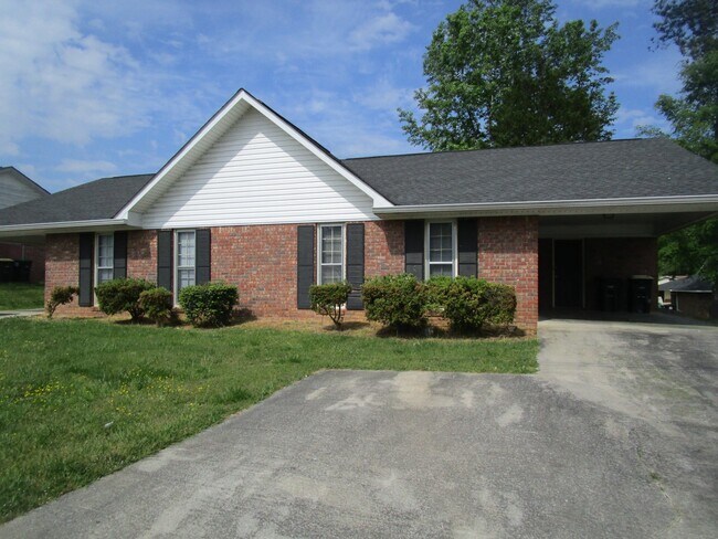 Building Photo - 18 Woodcreek Way