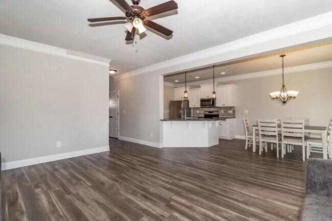 Foto del edificio - 1016 Swan Ct