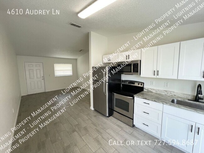 Foto del edificio - 4610 Audrey Ln