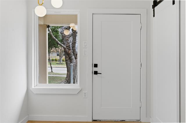 Foto del edificio - 617 Ouida St