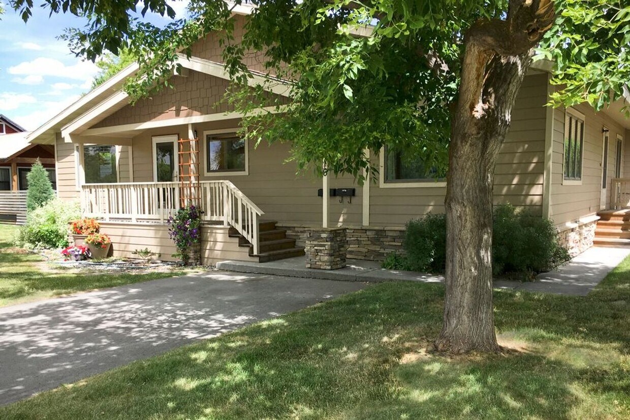 Foto principal - 516 N Willson Ave