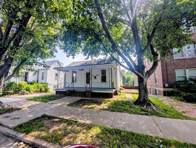 Building Photo - Remodeled 2-Bedroom Home with Spacious Living Areas, Basement & Off-Street Parking