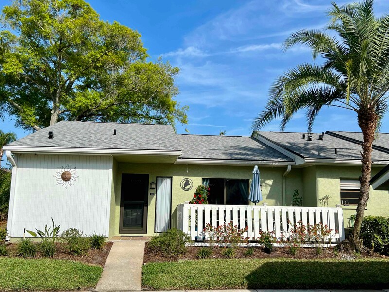 Foto principal - 100 Cypress Pl