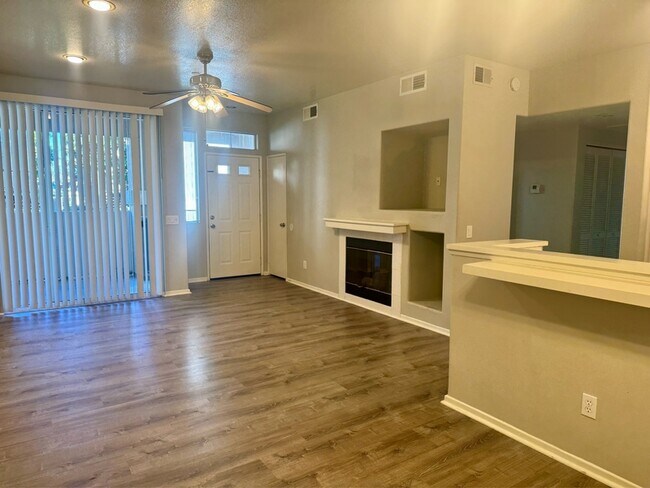 Building Photo - 10766 Sabre Hill Dr